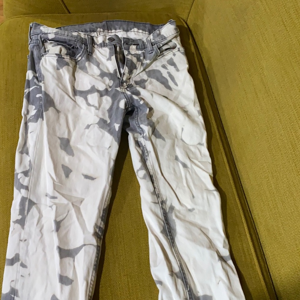 LEVIS acid wash gray jeans